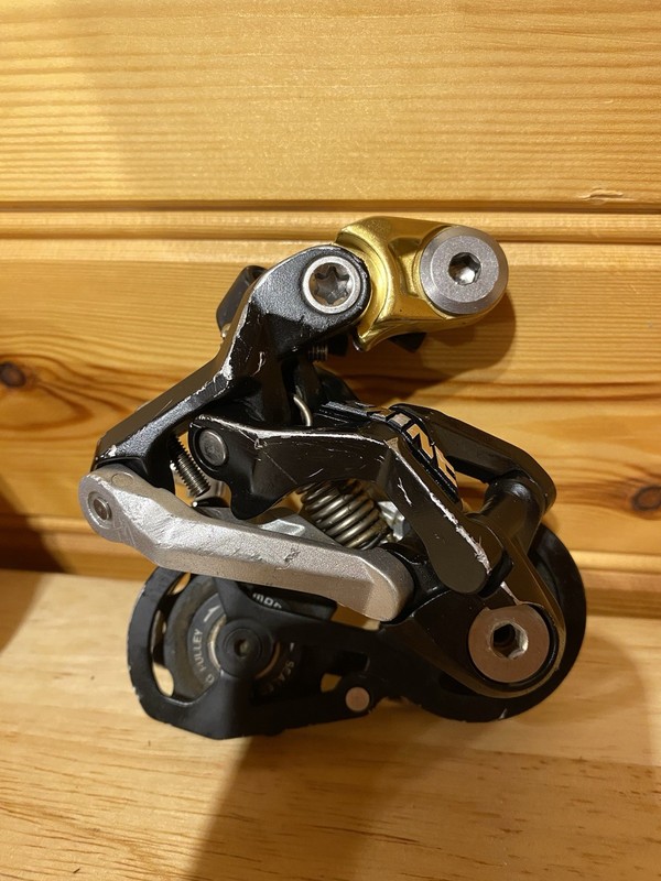 Shimano Saint RD-M810 9  Speed Rear Derailleur short cage Downhill Mountain Bike