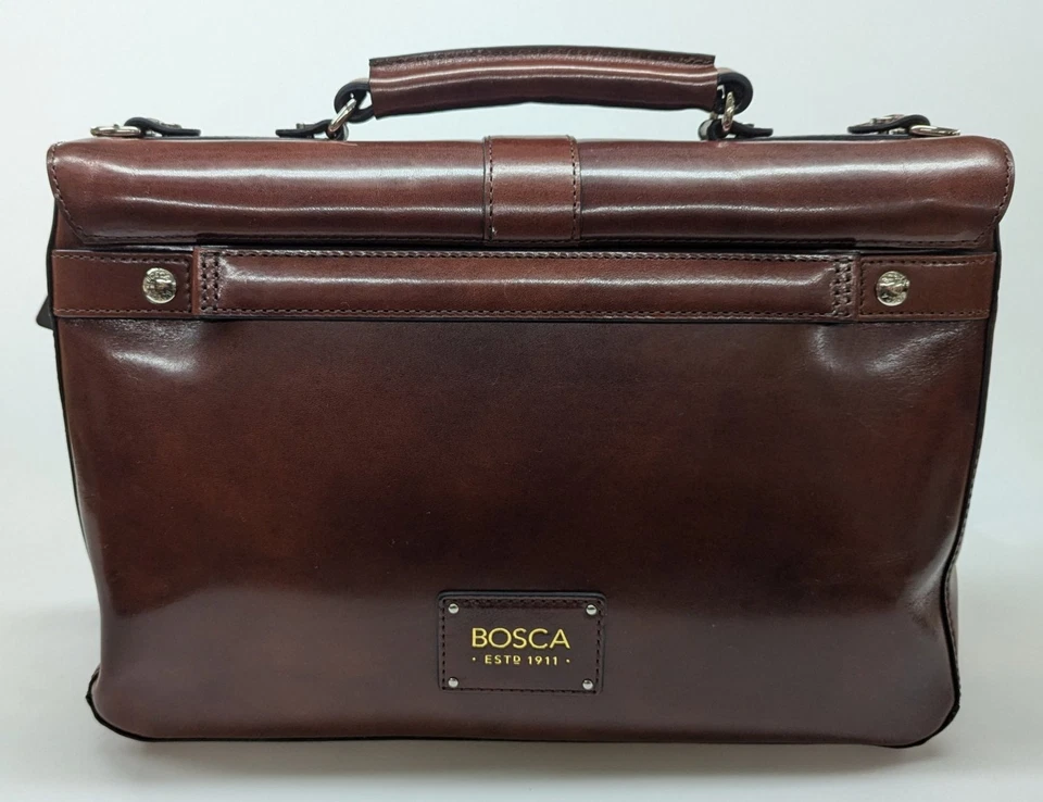 Maletín Bosca de cuero antiguo marrón oscuro con solapa y refuerzo individual #815-58 Foto 4 de 4