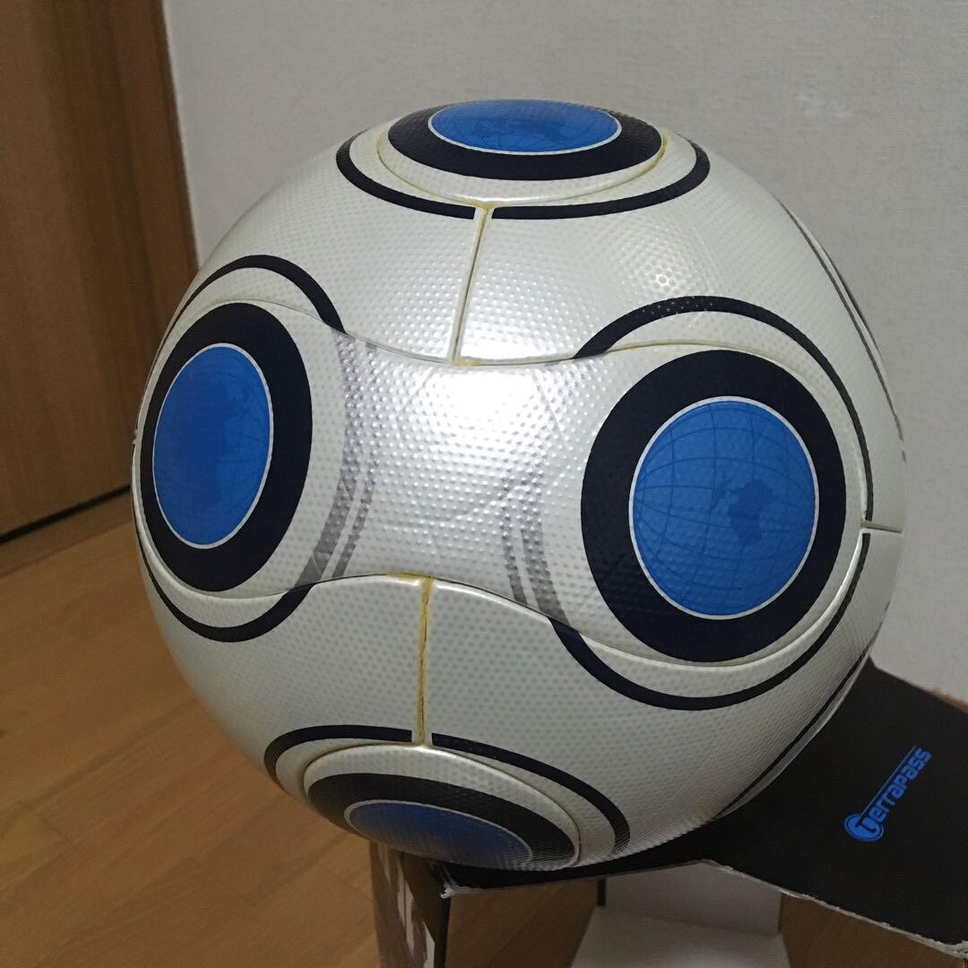 テラパス　terrapass 公式球　ボールアディダス  ユーロパス　ガイスト Extremely rare! Adidas Terrapass size 5 official match ball