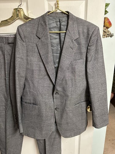 VNT Oleg Cassini Mens Wool Gray Stripe Check 2 Piece Suit 40R Jacket 34x28 Pant - Picture 2 of 17