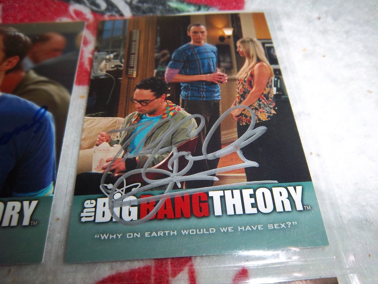 vtg season 3 & 4 big bang theory card signed Johnny Galecki as Leonard