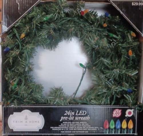 TRIM A HOME 24" Pre-Lit Christmas Wreath 35 LED C3 Twinkle/Steady Multi-Lights