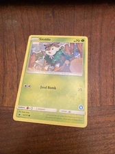 POKEMON Trading Card BAsic Skiddo HP70 Seed bomb 10/111