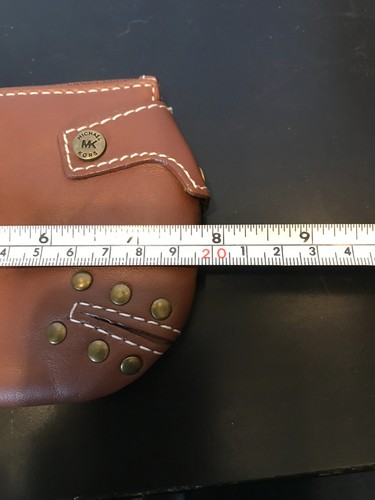 Vintage MICHAEL KORS Astor Brass Studded Brown Leather Wristlet - Picture 14 of 14