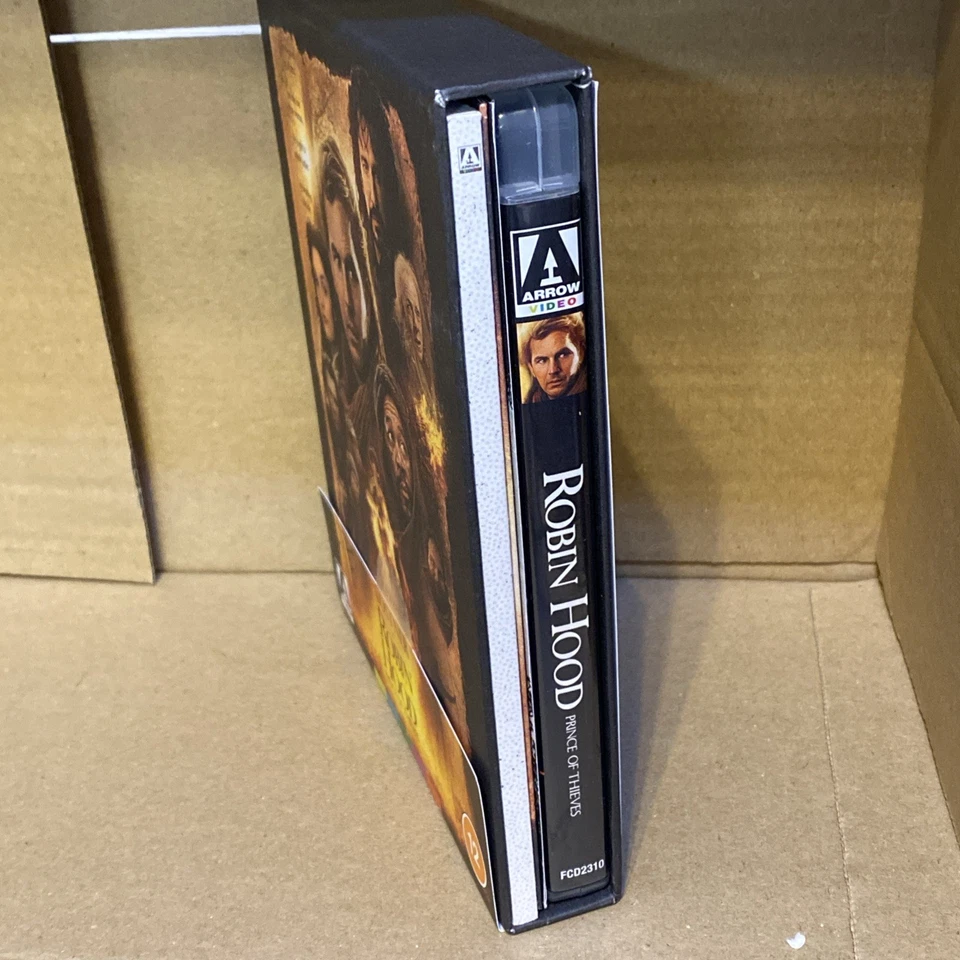 Robin Hood: Prince of Thieves Limited Edition Bluray Boxset with Book & Poster - Image 3 of 4