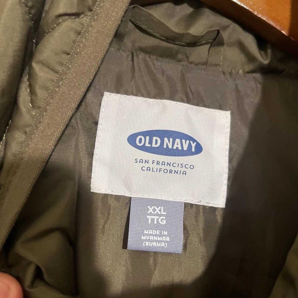 Colete acolchoado verde oliva Old Navy tamanho XXL - Imagem 3 de 3