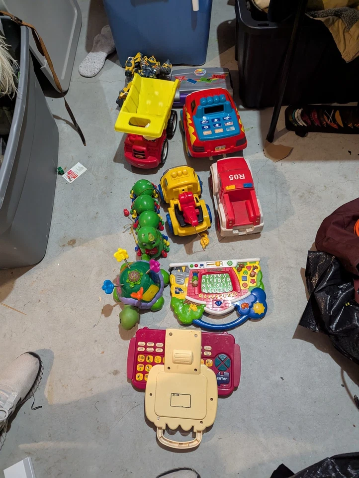 Huge Lot Of Miscellaneous Vintage And Modern Toys, Cars, Etc As Seen - Image 3 of 4