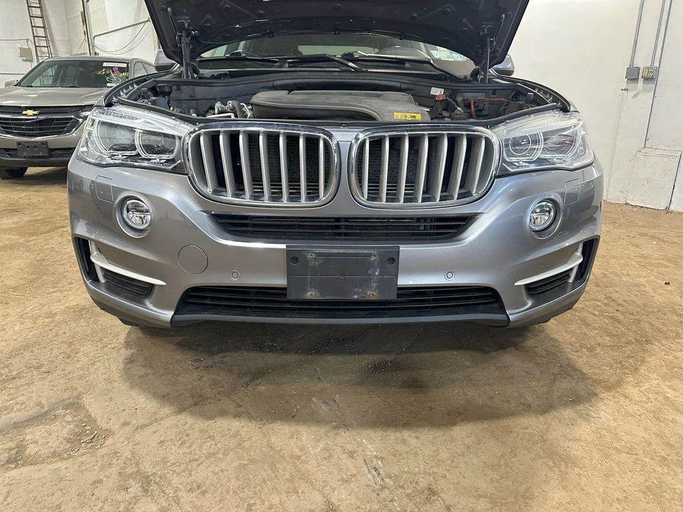 Used Front Bumper Assembly Front fits: 2016 Bmw X5 park assist w/o M-aerodynamic Foto 2 de 4