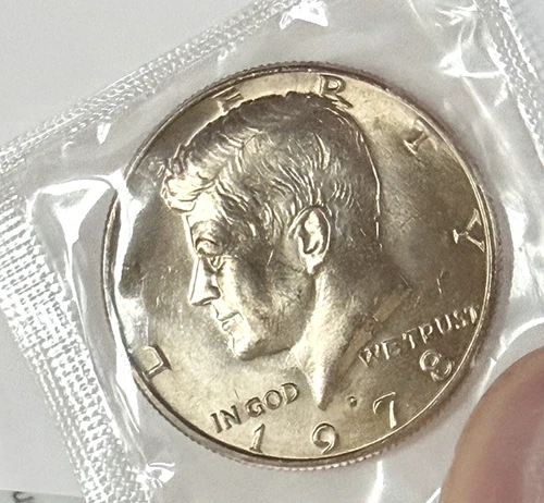 1978-D JFK GEM BU Half Dollar ~ In Sealed Mint Cello ~ Beautiful ~  E09