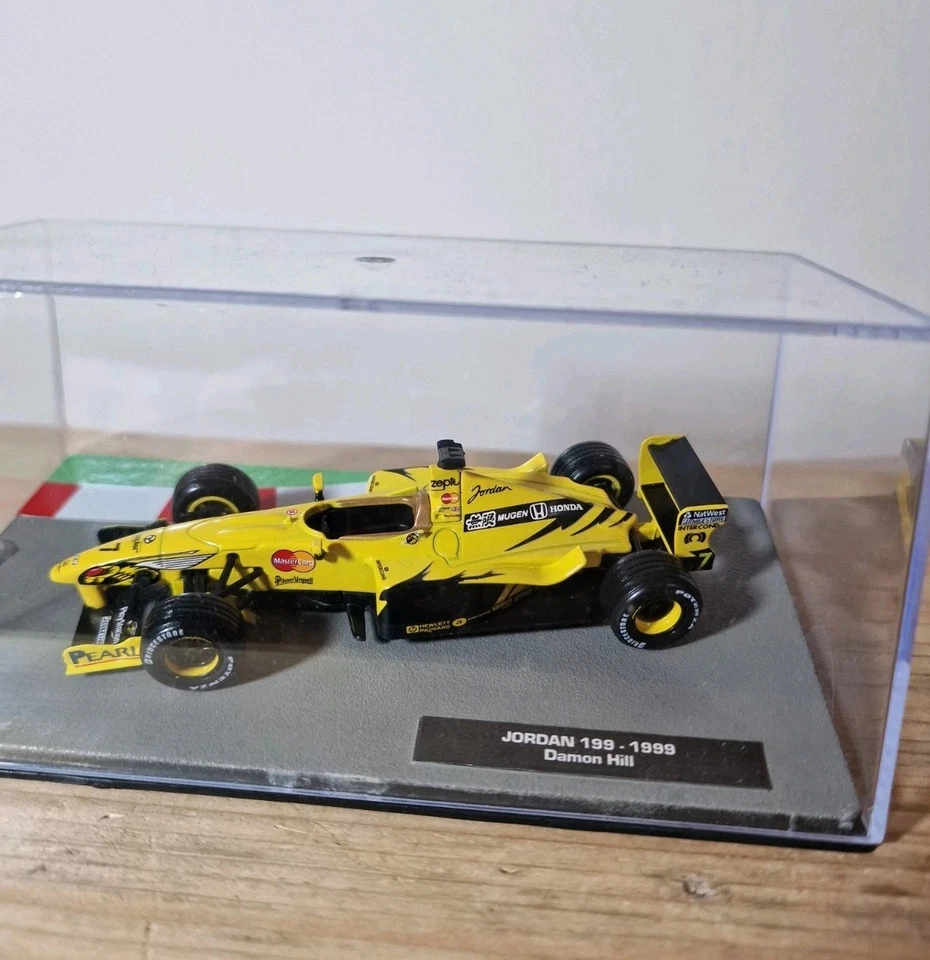 PANINI F1 - 1999 JORDAN 199 - Damon Hill - coche modelo escala 1/43 - Raro  Foto 2 de 2