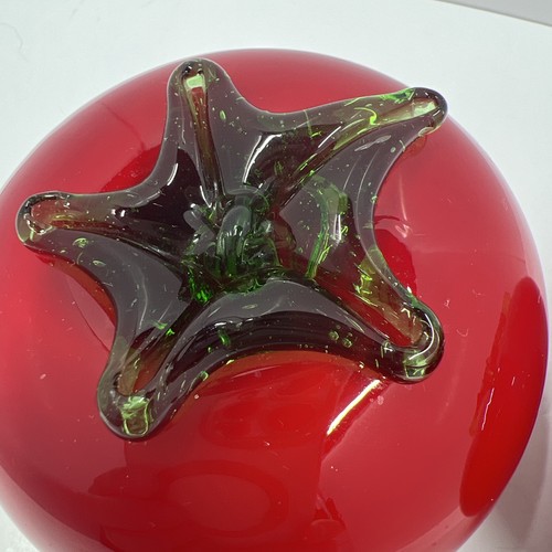 2 Decorative Glass Tomatoes Life Size Red Fruit Heavy Weight Vintage 3.75 in - Picture 5 of 14