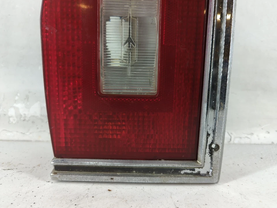 1977 Oldsmobile Custom Cruiser Driver Left Side Tail Light Taillight Oem GI6SN - Image 2 of 4