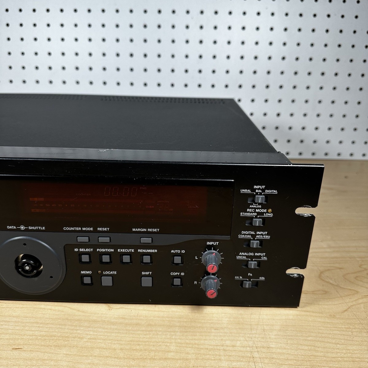 TASCAM DA-30 ジャンク Tascam DA-30 MKII Digital Audio Tape Player/Recorder