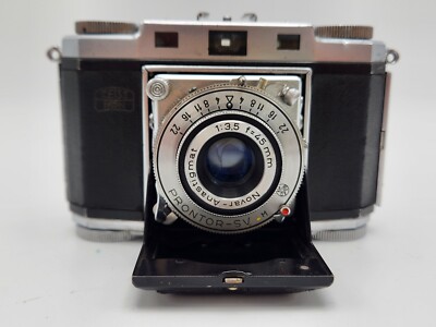 Vintage Zeiss Ikon Contina II Folding Rangefinder Camera w/ Novar