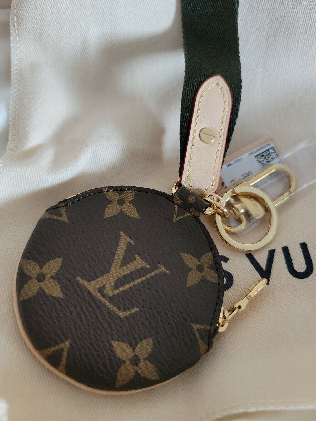 LOUIS VUITTON M68301 Logo Story Porte Cre Round Monogram Key Holder Bag  Charm