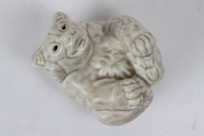 □PolarBear□Knud Kyhn◇２１×３６◇B&G・ＲＣ◇ Polar Bear playing with its foot, Royal Copenhagen figurine no