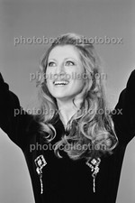 * Sheila - Exclusive PHOTO 2055 *