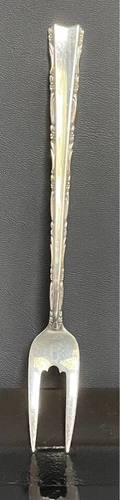 LUNT ''MADRIGAL'' 925 STERLING SILVER PICKLE/OLIVE FORK