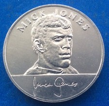 VINTAGE GREAT MICK JONES ENGLAND 1970 WORLD CUP SQUAD ESSO COIN 