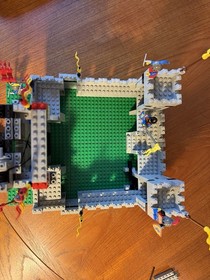 LEGO 6080 King's Castle - INCOMPLETE