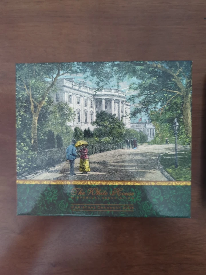 Lote de 3 adornos navideños Asociación Histórica Casa Blanca 2005-2007 con cajas  Foto 2 de 4