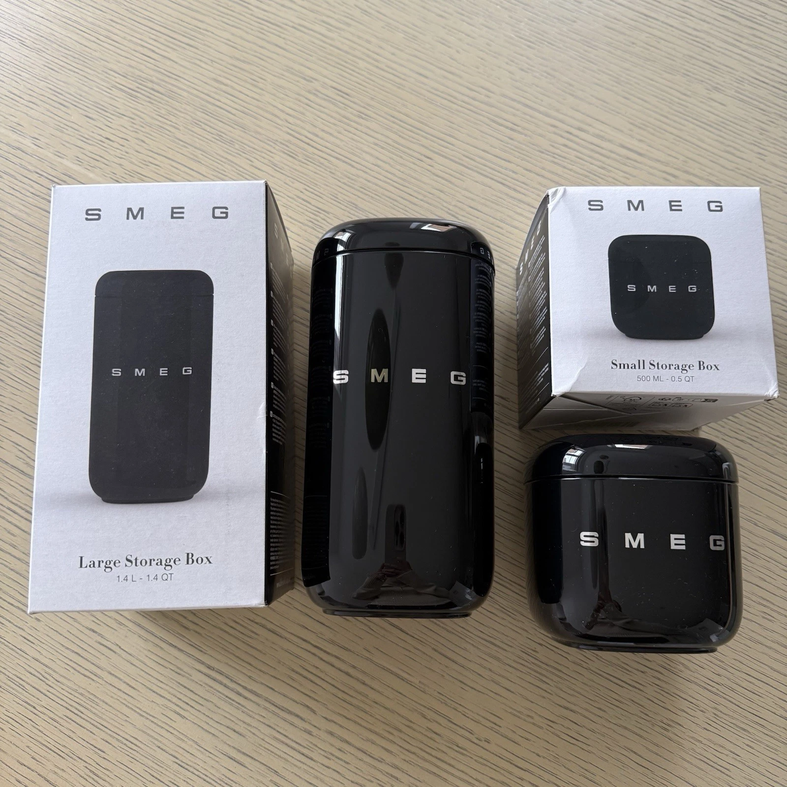 SMEG Limited Edition 2026 2 dry storage containers in Black
Opens in a new window or tab