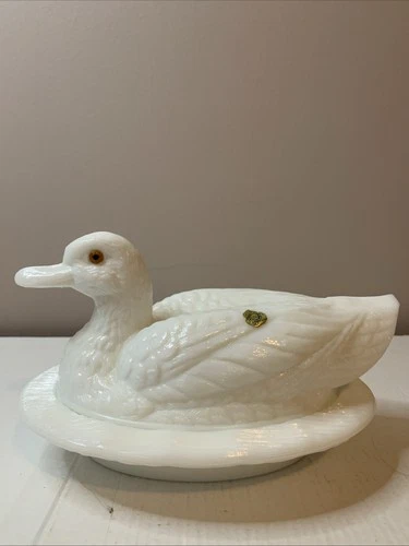 Vintage WESTMORELAND White Milk Glass Large DUCK ON A NEST Candy / Covered Dish