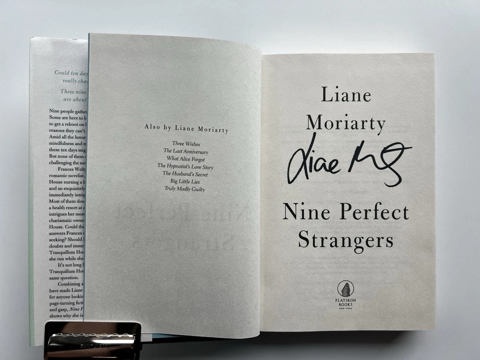 Nine Perfect Strangers SIGNED First Edition HC Liane Moriarty 1st Print Book — 第 2/4 张图片