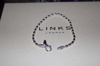 Genuine Links Of London Sterling Silver 20 Cm Large Oval Ball Chain Bracelet Genuine Links Of London Sterling Silver 20 Cm Large Oval Ball Chain Bracelet