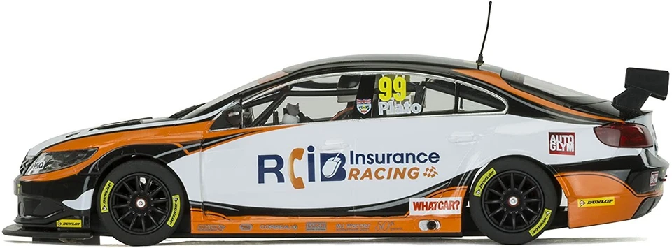 Scalextric C3737, BTCC Volkswagen Passat - Jason Plato, Brands Hatch 2015, 1:32 - Image 2 of 4