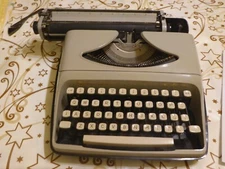 Vintage REMINGTON Elitra Portable Typewriter Retro Case Rare! 1970-ties?