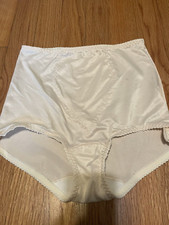Bali High Cut Ivory Panties Underwear Medium 8700 NOS