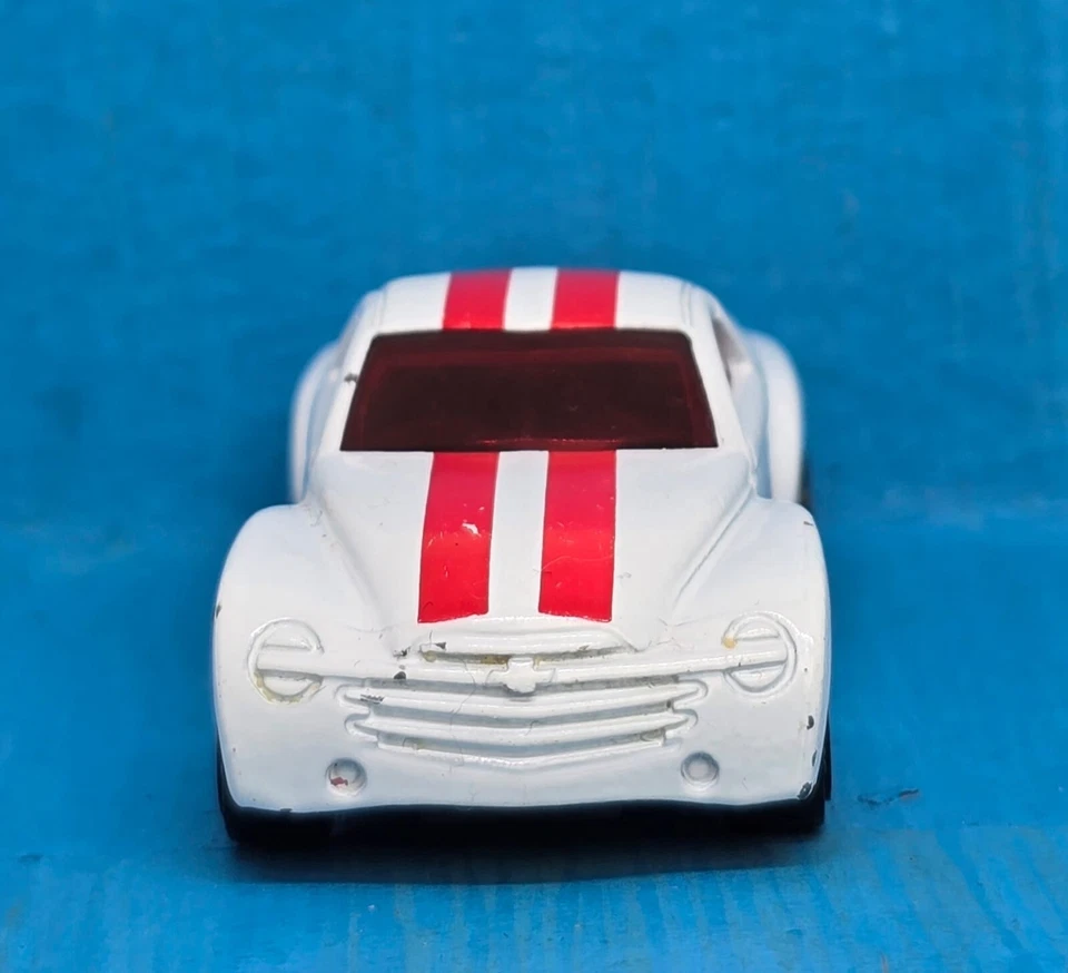 Matchbox Chevrolet SSR Blanco Rojo Rayas TMGM 2001 Mattel China 03 Foto 4 de 4