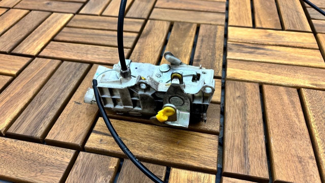 Right Door Lock with Cables Ferrari F430 4.3 AMT F1 Gear
