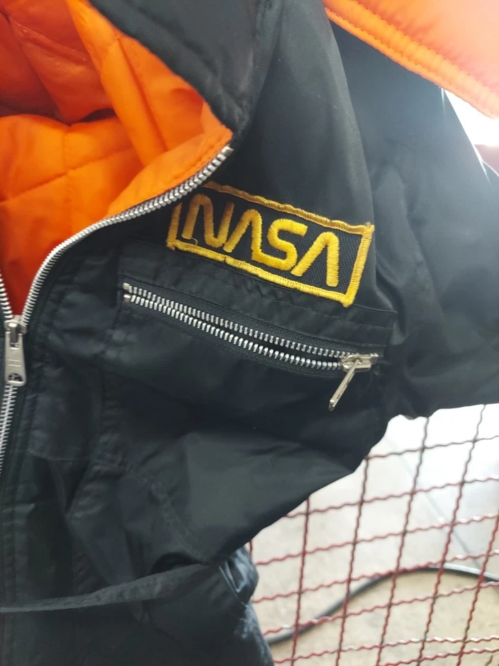Traje espacial de la NASA Astronauta Naranja y Negro ¡Con Capucha!  Parches de la NASA para niños pequeños Foto 4 de 4