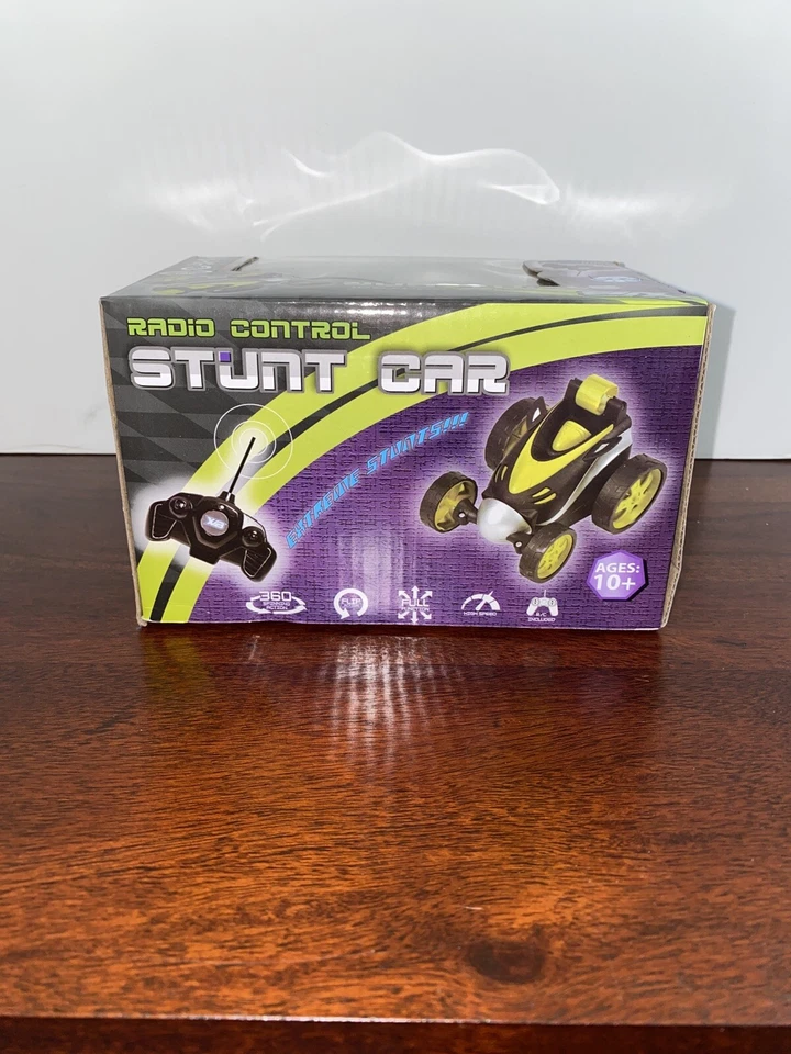 XB Radio Control Stunt Car Spin 360 degrees And Flip Extreme Stunts New-Age 10+ - Image 4 of 4