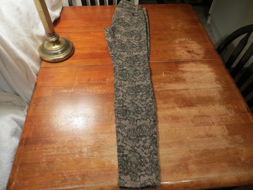 JOE'S JEAN'S SKINNY CHANTILLY LACE PRINT IN BLUSH (NWOT) SIZE 26/26X32 - Picture 2 of 9