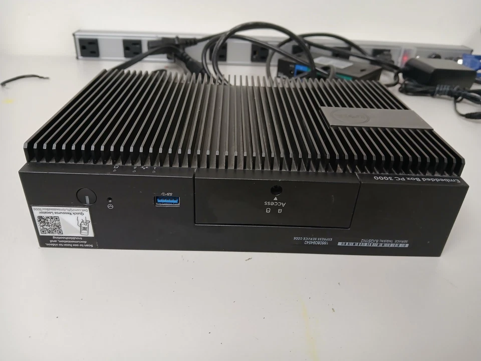 Dell Embedded Box PC 3000 Atom E3825  8GB 128GB SSD Windows 10 Not Ac Adapter - Image 4 of 4