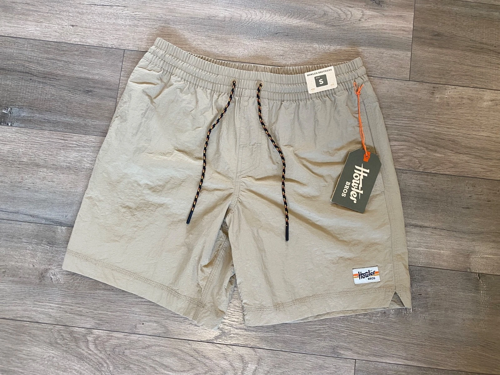 Howler Brothers Mens Small Salado Shorts Seersucker Desert Tan Quick Dry Nylon