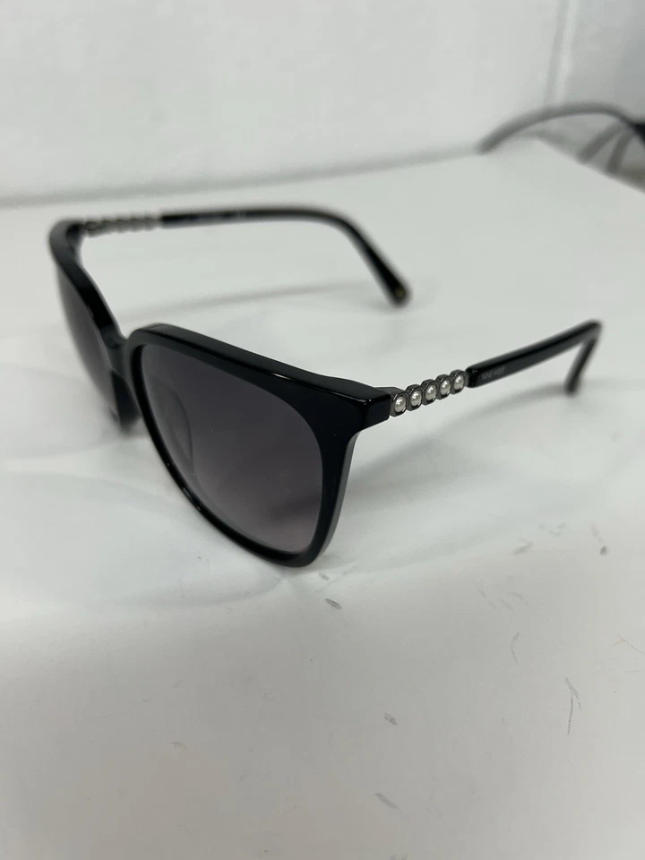 Gafas de sol Nine West 135 para mujer negras. Buen estado usado. Foto 2 de 4