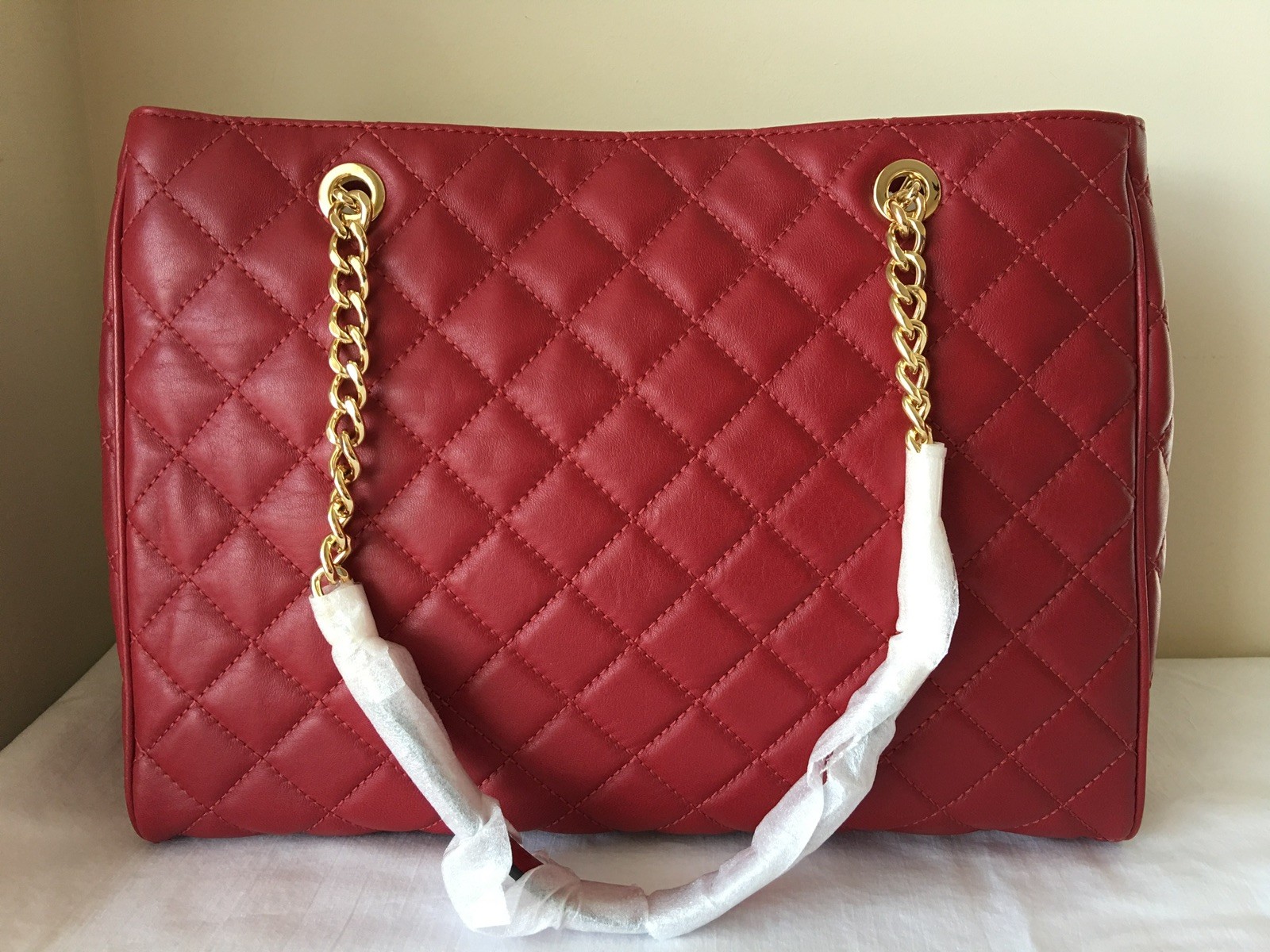 Brand NWT 100percent Authentic Michael Kors Susannah Quilted LG Tote, Cherry Red SOLD! image 9