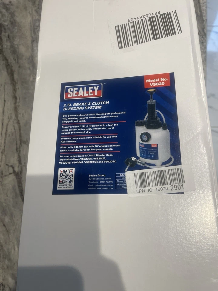 Sealey VS820 Brake & Clutch Bleeding System 2.5L Pressure Bleeder Kit New - Image 1 of 1