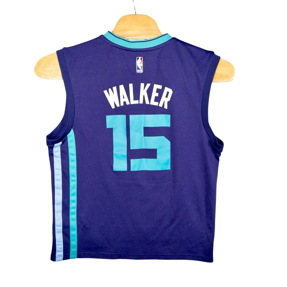Camiseta deportiva Adidas Charlotte Hornets Kemba Walker para hombre mediana NBA baloncesto Foto 3 de 4