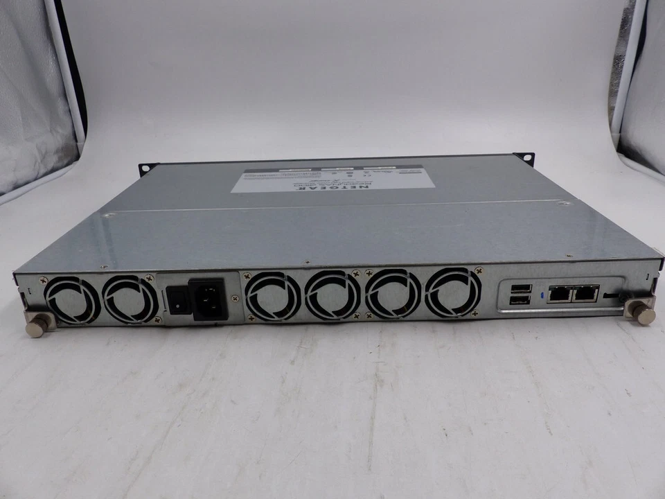 NETGEAR RNRX4420-100NAS READYNAS 2100 ADVANCED NETWORK STORAGE 4*2TB - Image 4 of 4