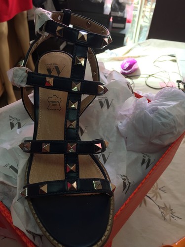 VANESSA WU été 2017 : sandales cloutées à talon, étiquetées valeur 57€ (-30%) - Picture 9 of 30