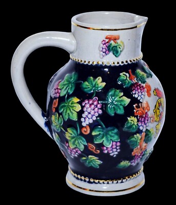 FRANKFURT GERMANY CREST SALT GLAZE STONEWARE 7 1/2  CIDER PITCHER OKTOBERFEST