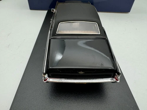 Black GLM 1/43 Lincoln Continental 1969 - Picture 5 of 6