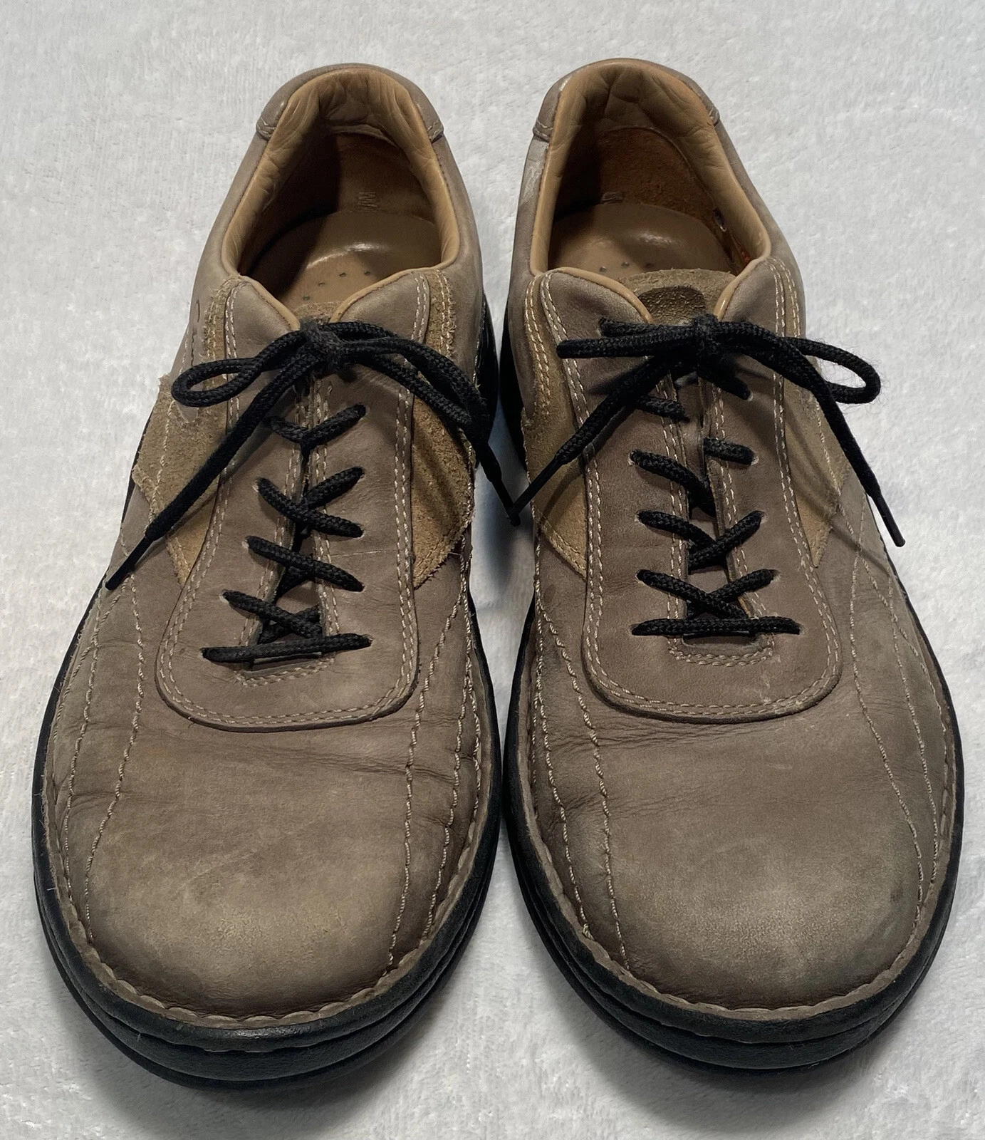 Scarpe Oxford CLARKS da uomo casual stringate in pelle marrone chiaro da uomo taglia 8 5 M usate in ottime condizioni!