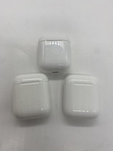 Apple AirPods 1st Gen A1602 Bluetooth Earbuds Lot of 3 *For Parts/ Repair*