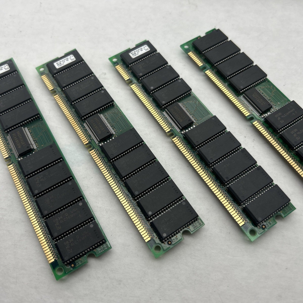 128MB EDO ECC 168PIN DIMM ECC Memory Module 60NS MT18LD1672G 128MB EDO ECC 168PIN DIMM ECC Memory Module 60NS MT18LD1672G